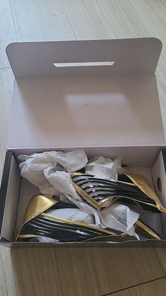 엘칸토 여자샌들(새상품)--1