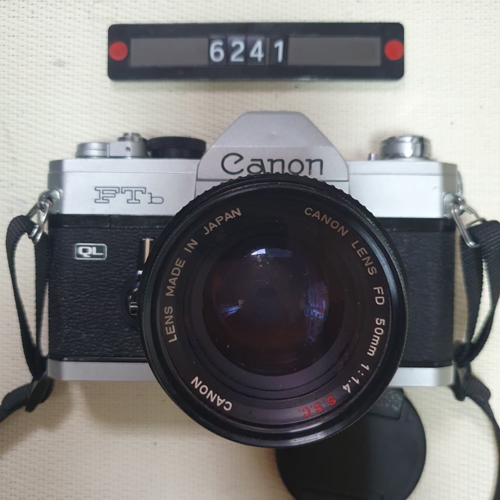 캐논 FTb 필름카메라 1.4 렌즈 장착