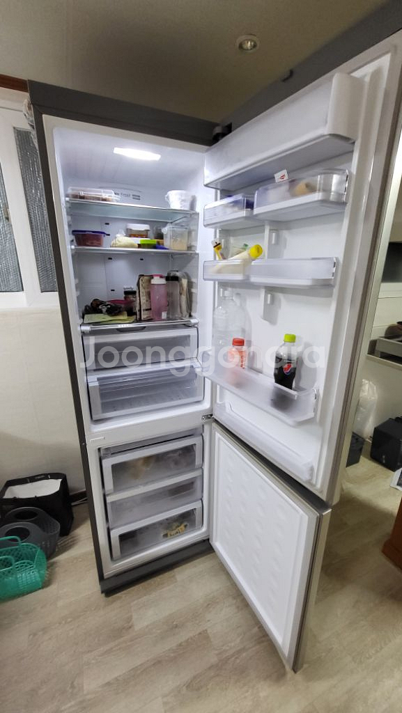 삼성냉장고 336리터 (상냉장하냉동) RL35TEB7F--2