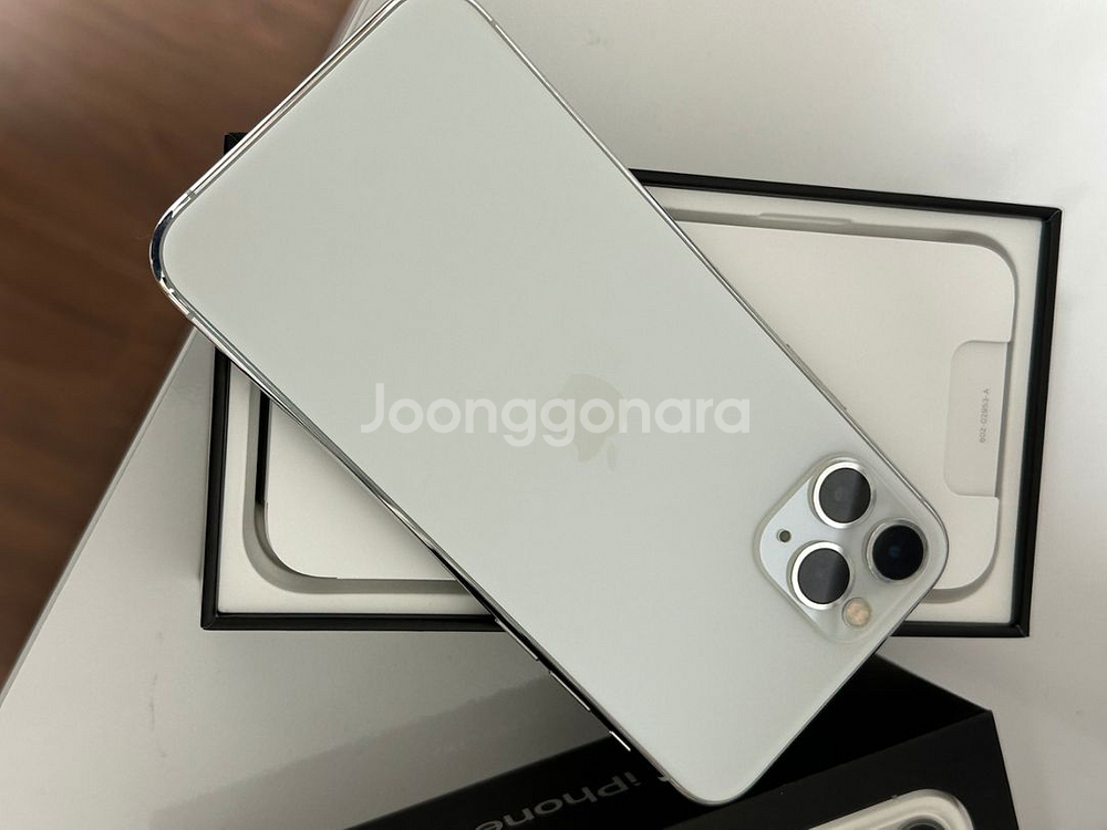 아이폰 11pro 256GB 배터리성능 83%--7
