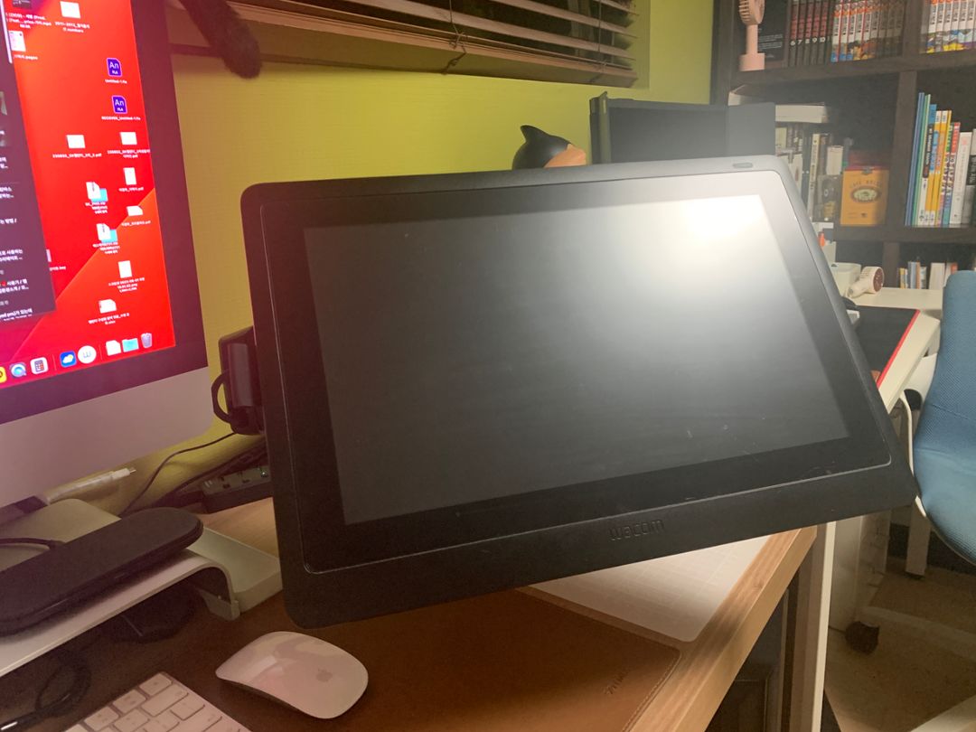 와콤 신티크16+어고트론암LX =45만원 | 중고나라 - 안심되는 중고거래