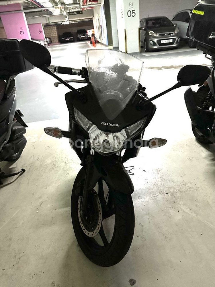 cbr125R 14년식 블랙--5
