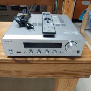 온쿄 R1045 dac 앰프 팝니다