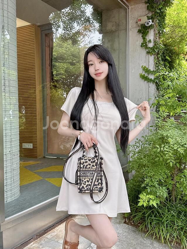 메이윤 노브라원피스 미니 베이지 M사이즈 기장추가--1