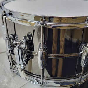 Ludwig 14x8 Black Beauty 팝니다.