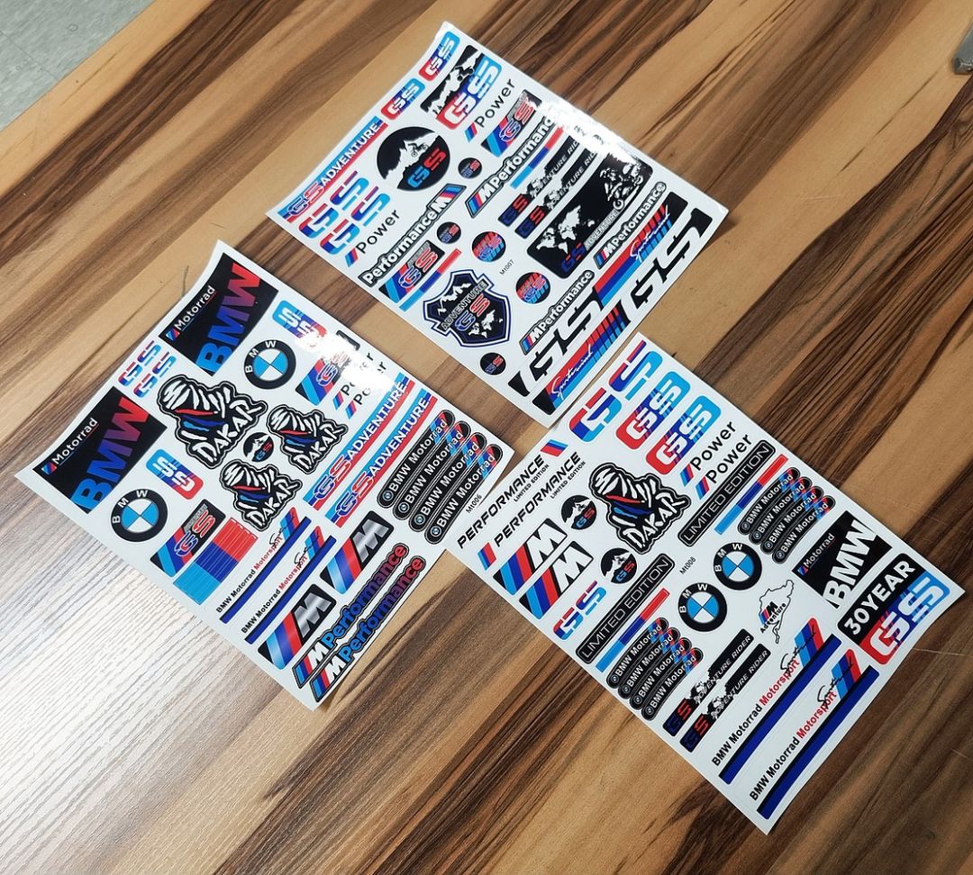BMW 스티커들