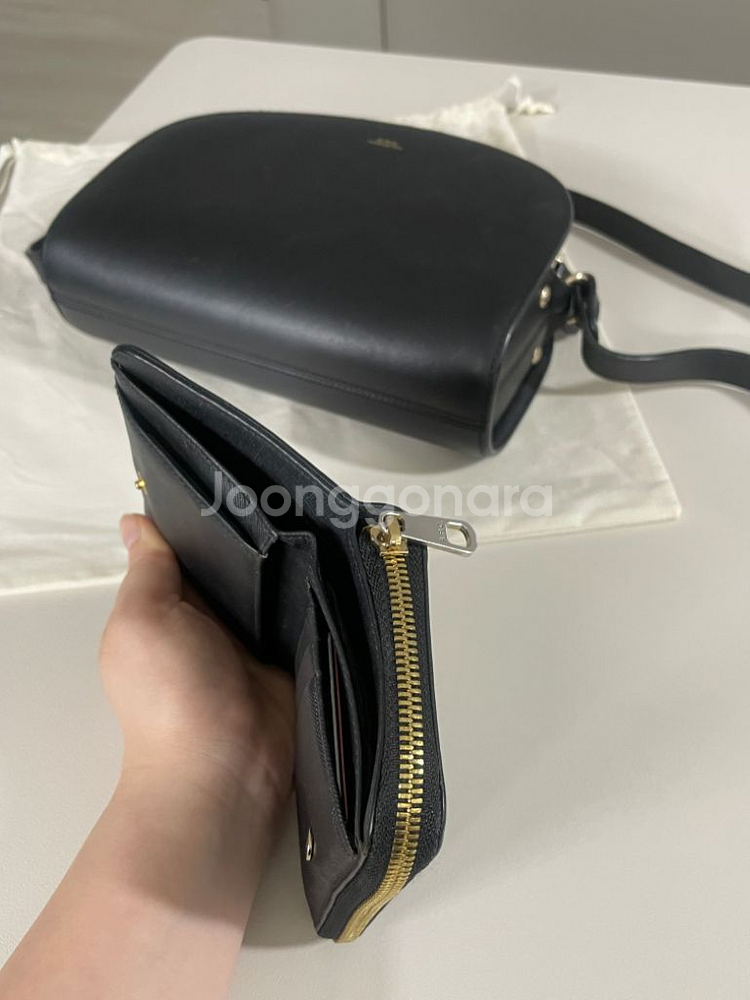 아페쎄 컴팩트 로고 반지갑--4