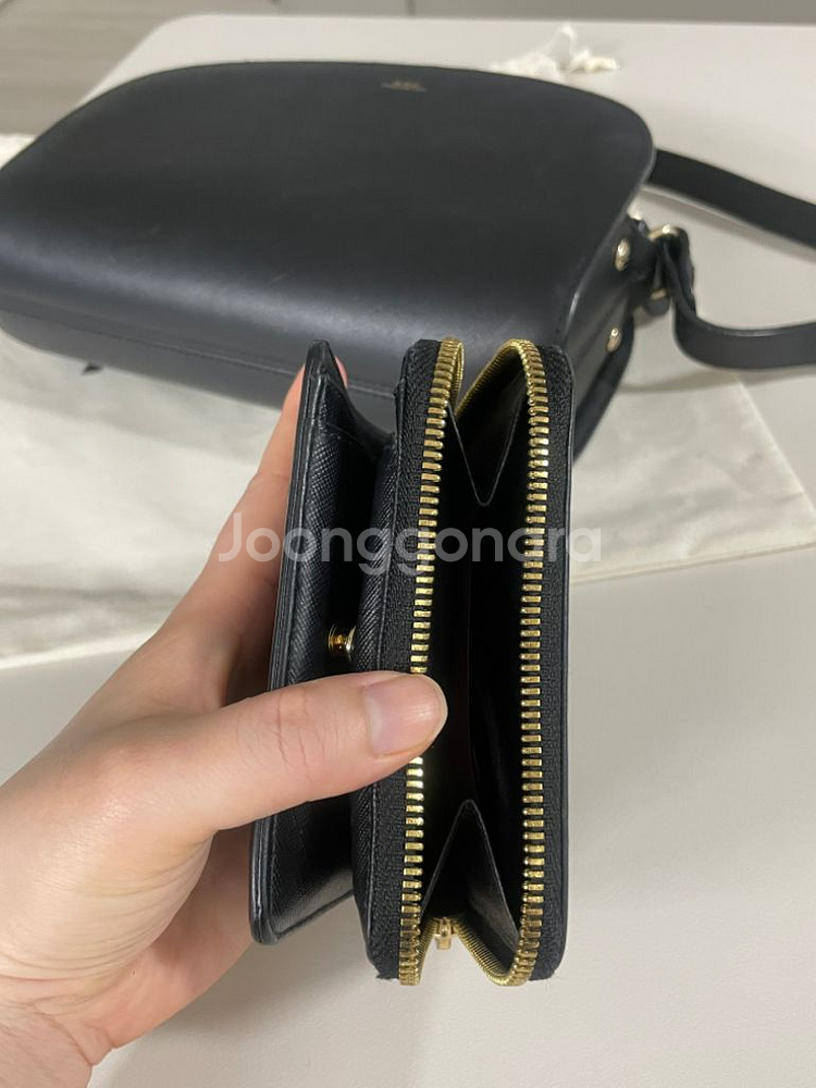 아페쎄 컴팩트 로고 반지갑--5