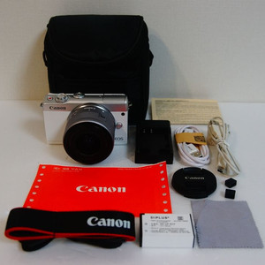 [캐논] EOS M100 화이트 미러리스 카메라팝니다.