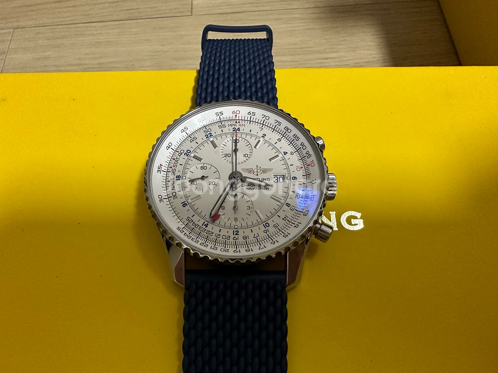 브라이틀링 네비타이머 GMT 46mm 판매합니다--1