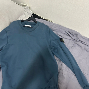 스톤아일랜드맨투맨 20ss XL