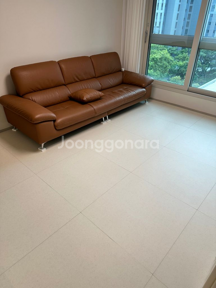 자코모 루셀 3.5인용 풀소가죽(슈렁큰)소파&스툴--3