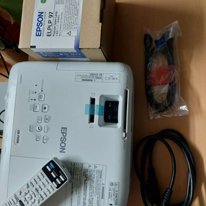 EPSON EB-FH06,3500안시,풀HD 프로젝터