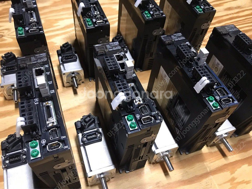 OMRON. 서보 드라이버. 서보 모터.--5