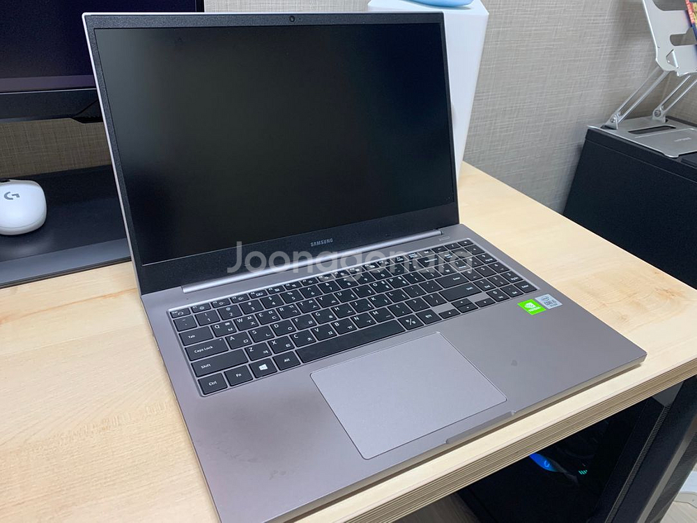 삼성노트북 플러스NT550 XCR-GD5A MX-250--2