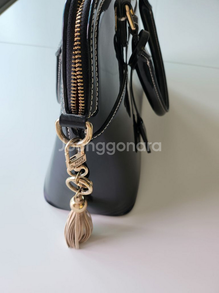 폴스부띠끄 크로스백 판매 합니다--1