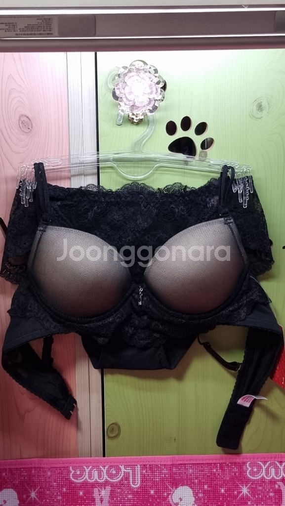 펜트하우스 블랙 브래지어&팬티 75A 2종세트--1