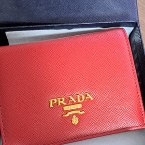 프라다 지갑 정품
