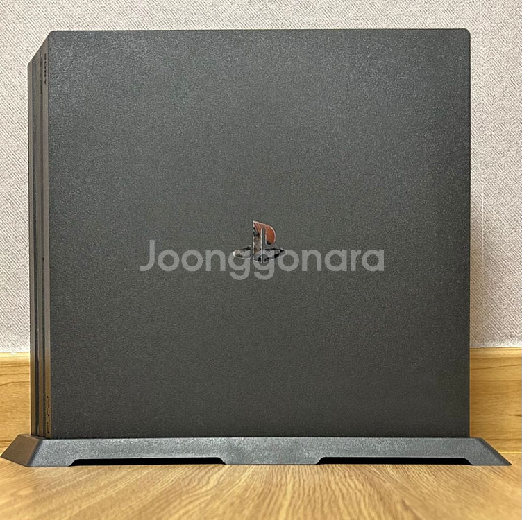 플레이스테이션4 프로 1TB + CD4개 + 듀얼쇼크4--1