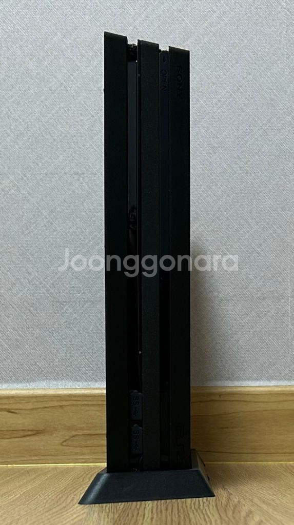 플레이스테이션4 프로 1TB + CD4개 + 듀얼쇼크4--2