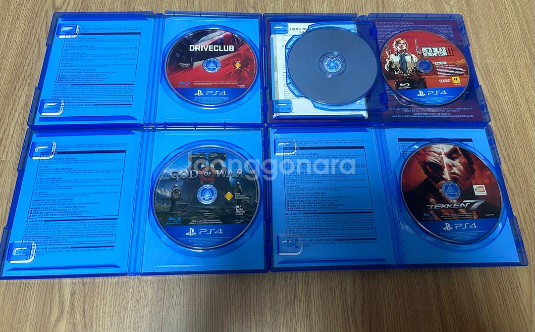 플레이스테이션4 프로 1TB + CD4개 + 듀얼쇼크4--6