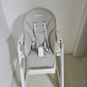 본베베 이유식의자