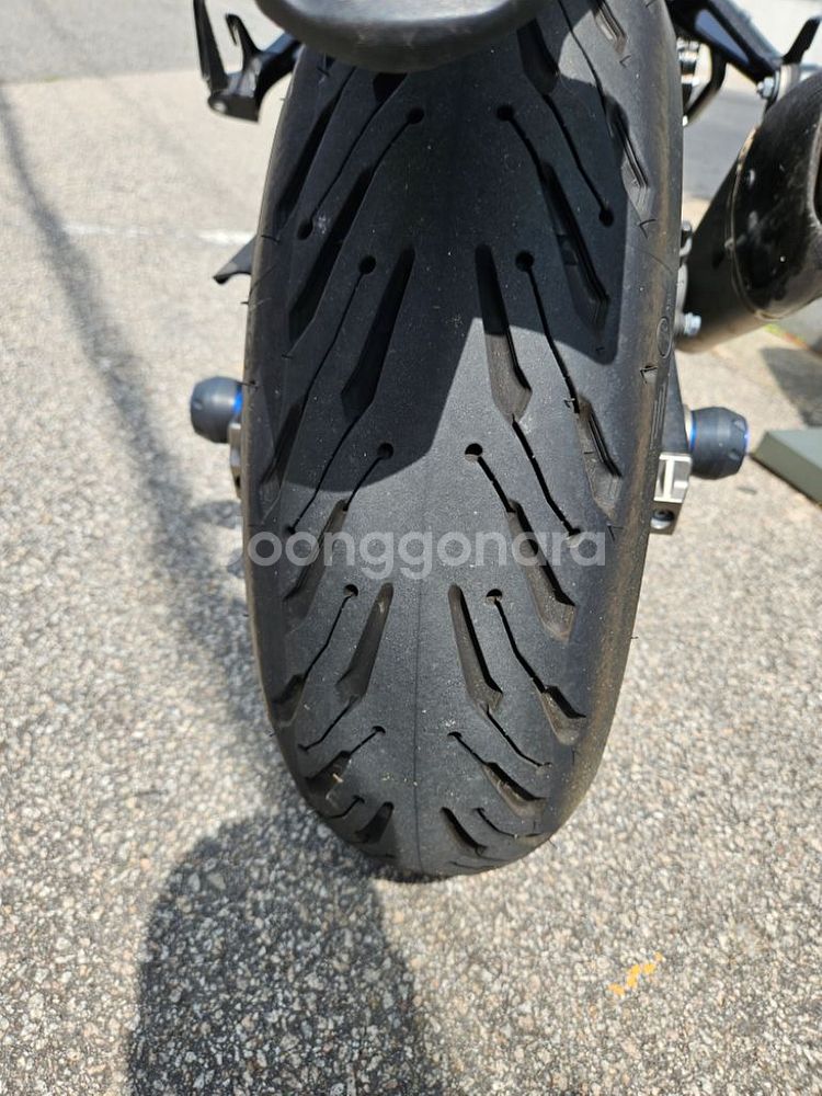 스즈키 GSX-s750--3
