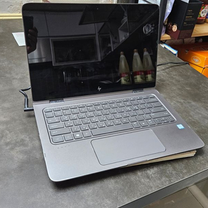 HP ENVY x360 i7 13.3 16G 256