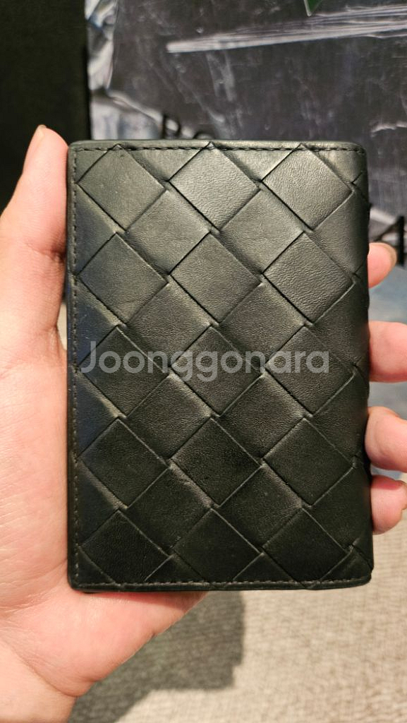 보테가베네타 인트레치아토 투톤(블랙+그린)플랩 카드지갑--5