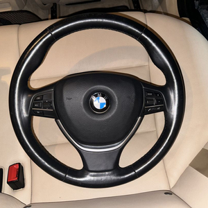 BMW F10 520d 핸들 팝니다