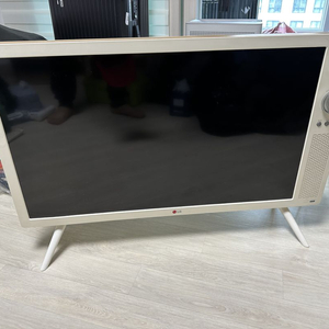 LG 32인치 레트로 TV 팝니다