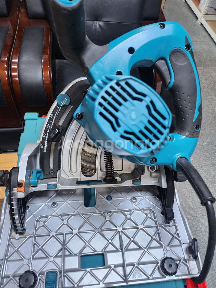 마끼다 플런지 쏘 팝니다.--4