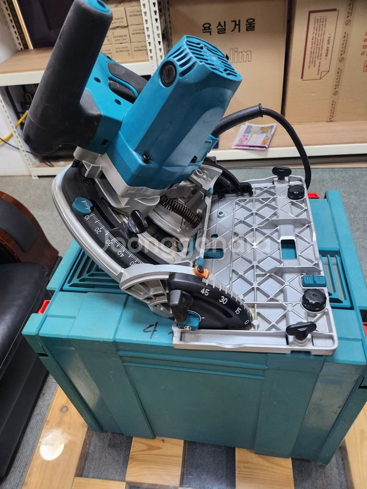 마끼다 플런지 쏘 팝니다.--5