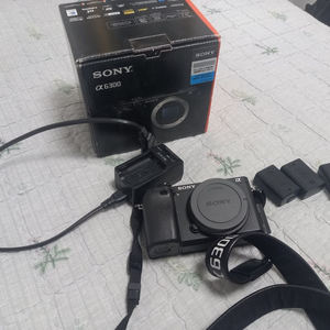 Sony a6300+배터리 3개