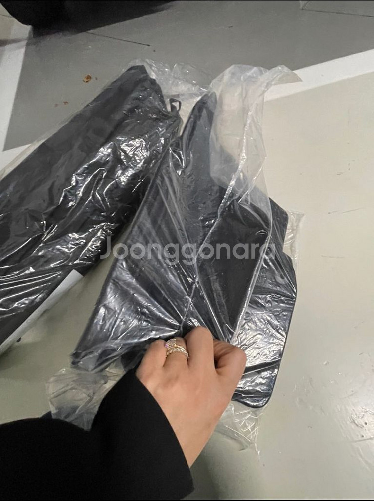 지프 랭글러 오버랜드 18인치 순정타이어 새상품--1