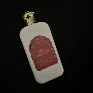 산타마리아노벨라 바디로션 로사 노벨라