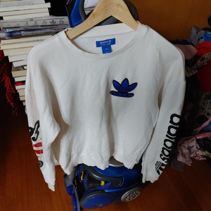 # adidas(090)