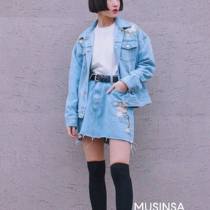 새제품-스완진x마리몬드 (백목련) 데님스커트