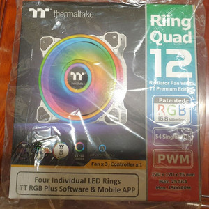 ThermaITake Riing Quad 12 RGB