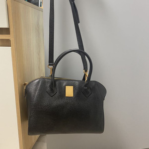 쿠론 소가죽백 미듐 블랙