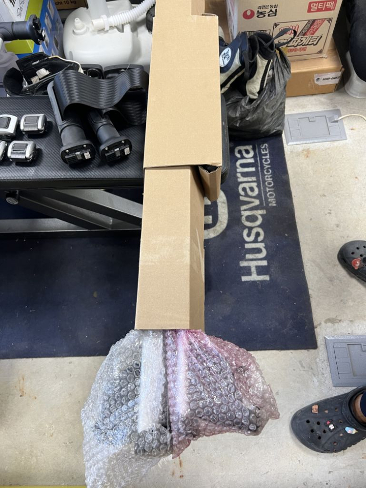 1세대 아우디 q5 트렁크 정품 악세사리 가로바 팝니다--1