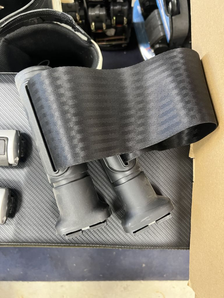 1세대 아우디 q5 트렁크 정품 악세사리 가로바 팝니다--2