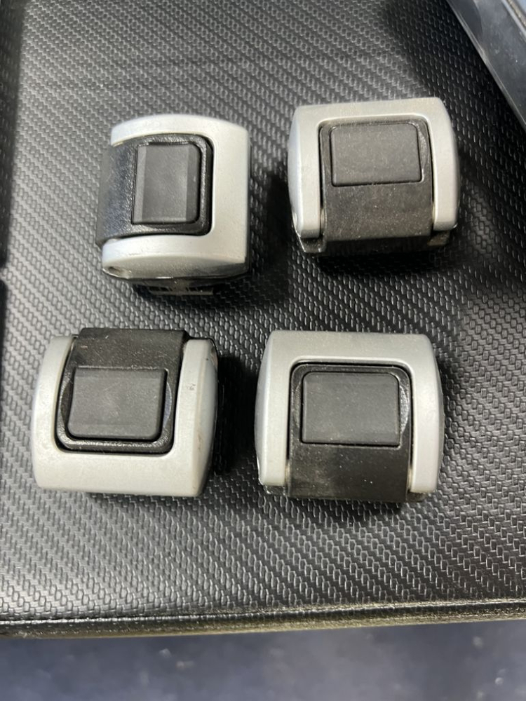 1세대 아우디 q5 트렁크 정품 악세사리 가로바 팝니다--3