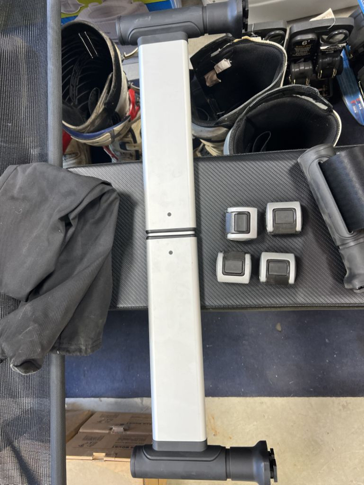 1세대 아우디 q5 트렁크 정품 악세사리 가로바 팝니다--4