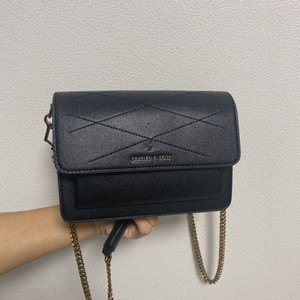 찰스앤키스 미니 체인 크로스백