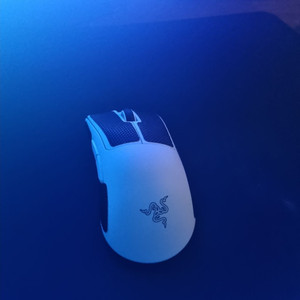 레이저 데스에더 V3 pro 판매합니다