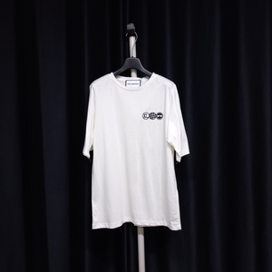 새 칼라거펠트(샤넬) 면티 66