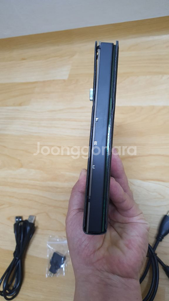 포터블모니터 10.1인치(터치 모니터)--3