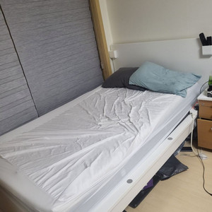 Malm Ikea 침대