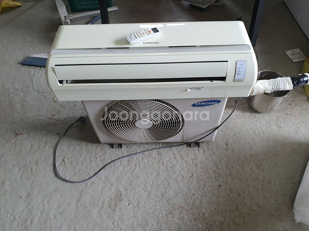 삼성 벽걸이 에어컨 6평 AR06FCBM1WQ--0